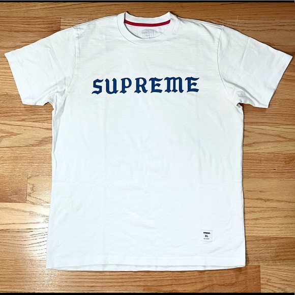 SOLD - Supreme Shirt - Picture 1 of 4
